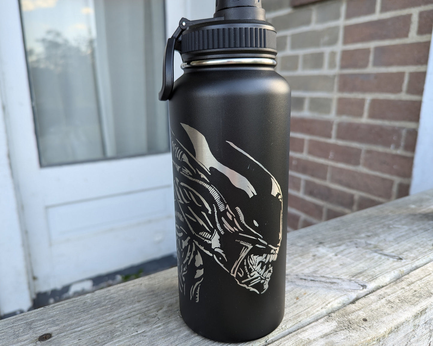 Horror Character Stainless Steel Water Bottle - Double Wall Insulated 32 oz - Michael Myers Jason Freddy Predator Creature Alien