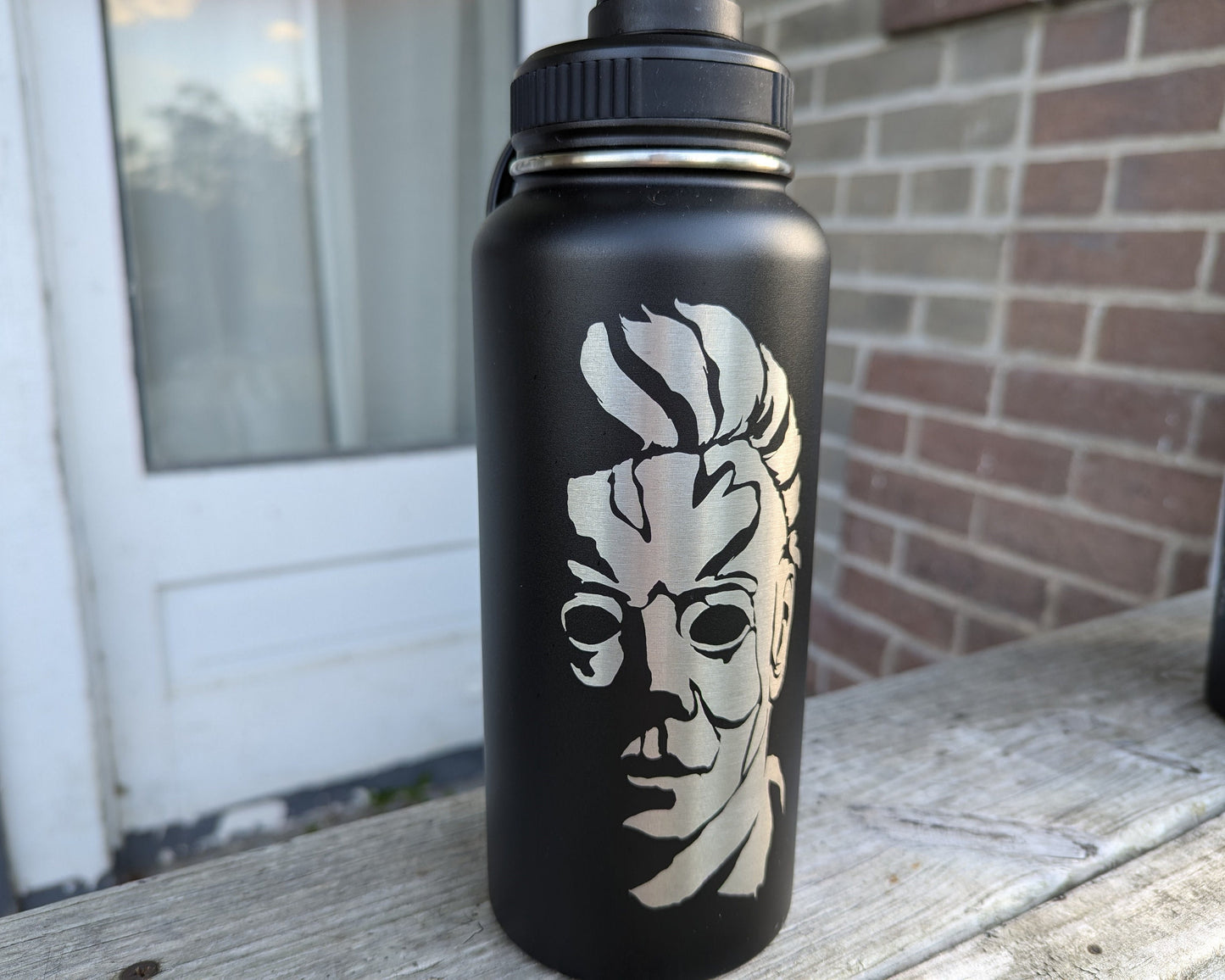 Horror Character Stainless Steel Water Bottle - Double Wall Insulated 32 oz - Michael Myers Jason Freddy Predator Creature Alien