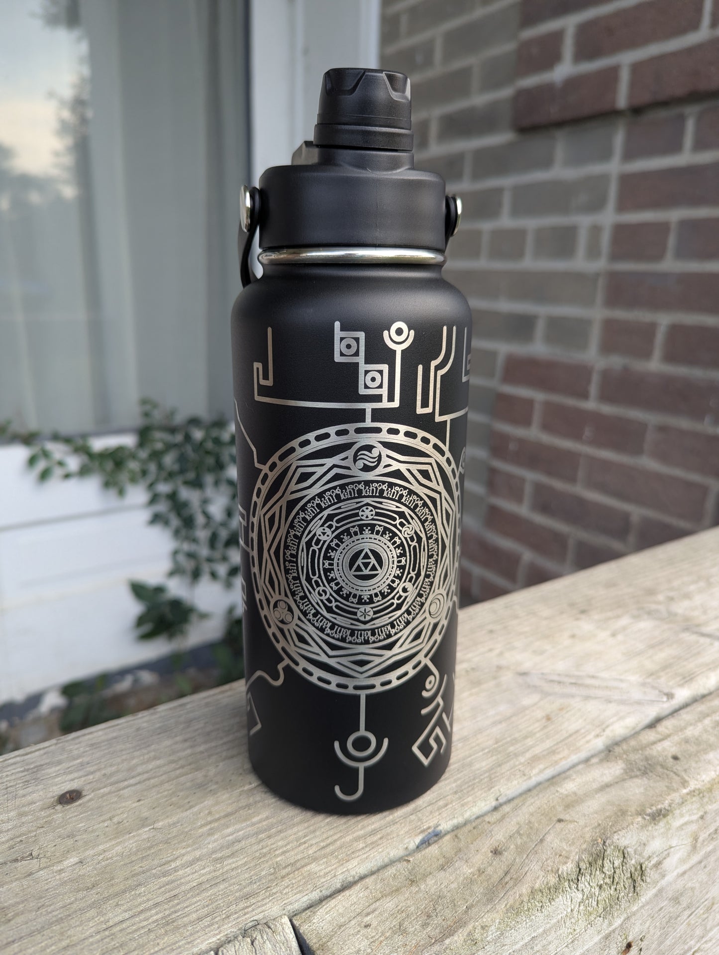Legend of Zelda Stainless Steel Water Bottle, 32 oz, Double Wall Insulated, Personalized