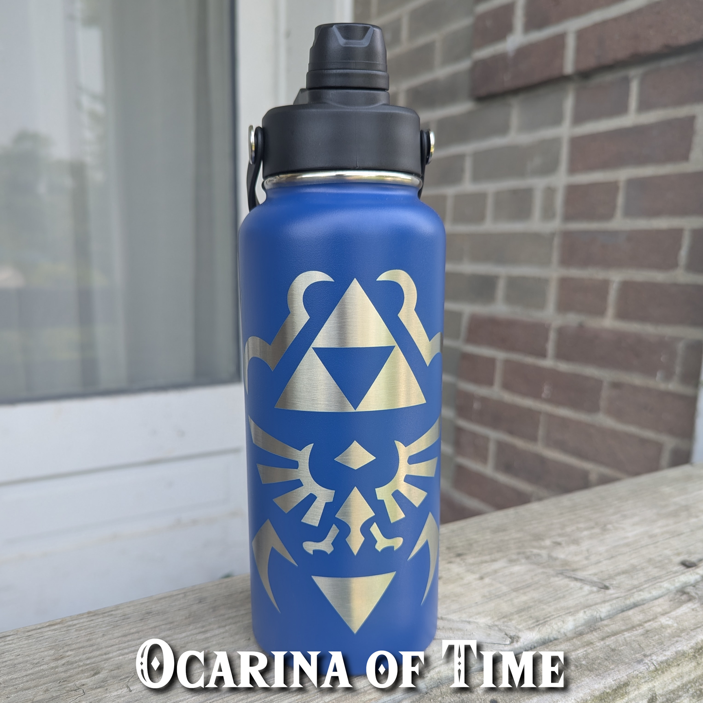 Link's Hylian Shield Stainless Steel Water Bottle, 32 oz, Double Wall Insulated, Personalized
