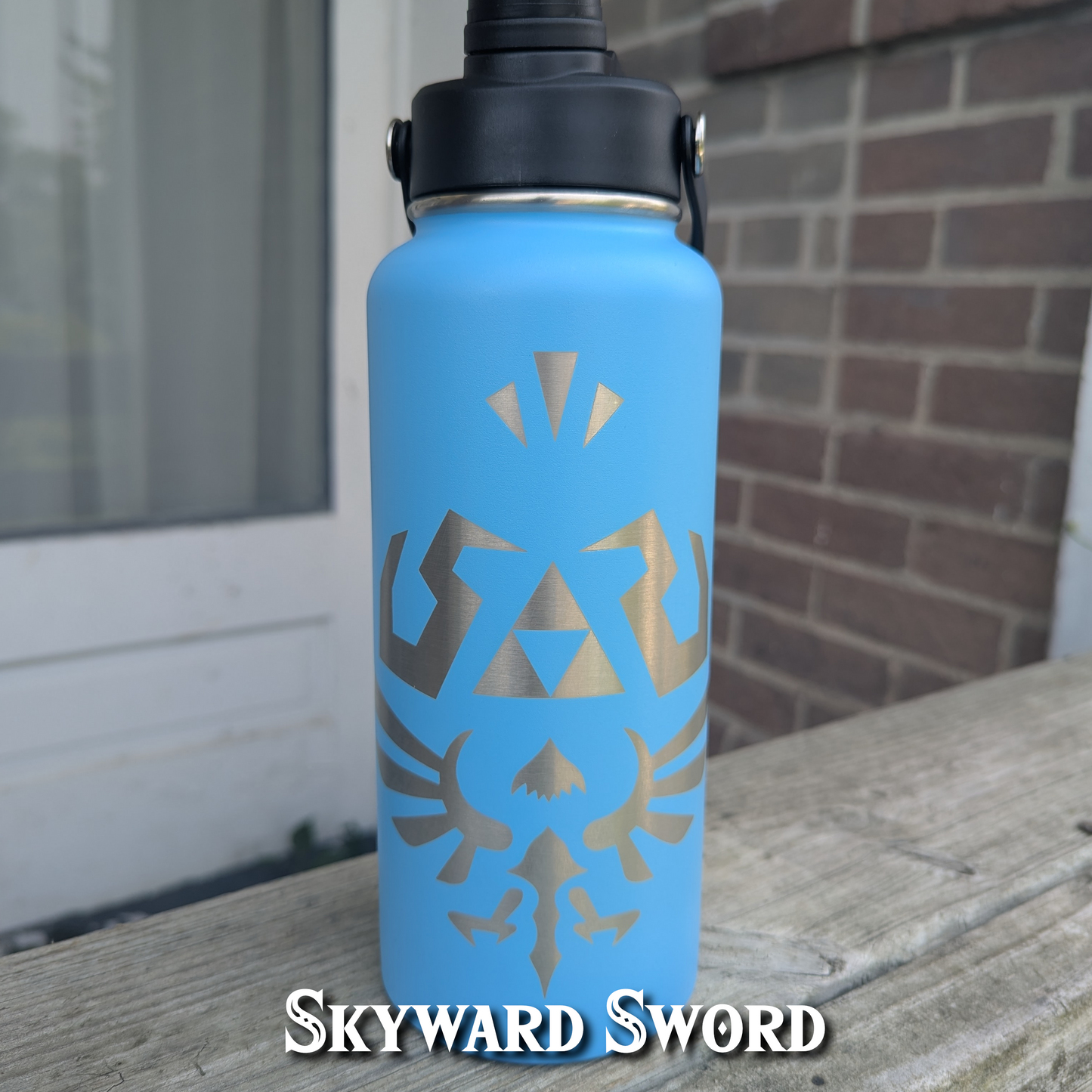 Link's Hylian Shield Stainless Steel Water Bottle, 32 oz, Double Wall Insulated, Personalized