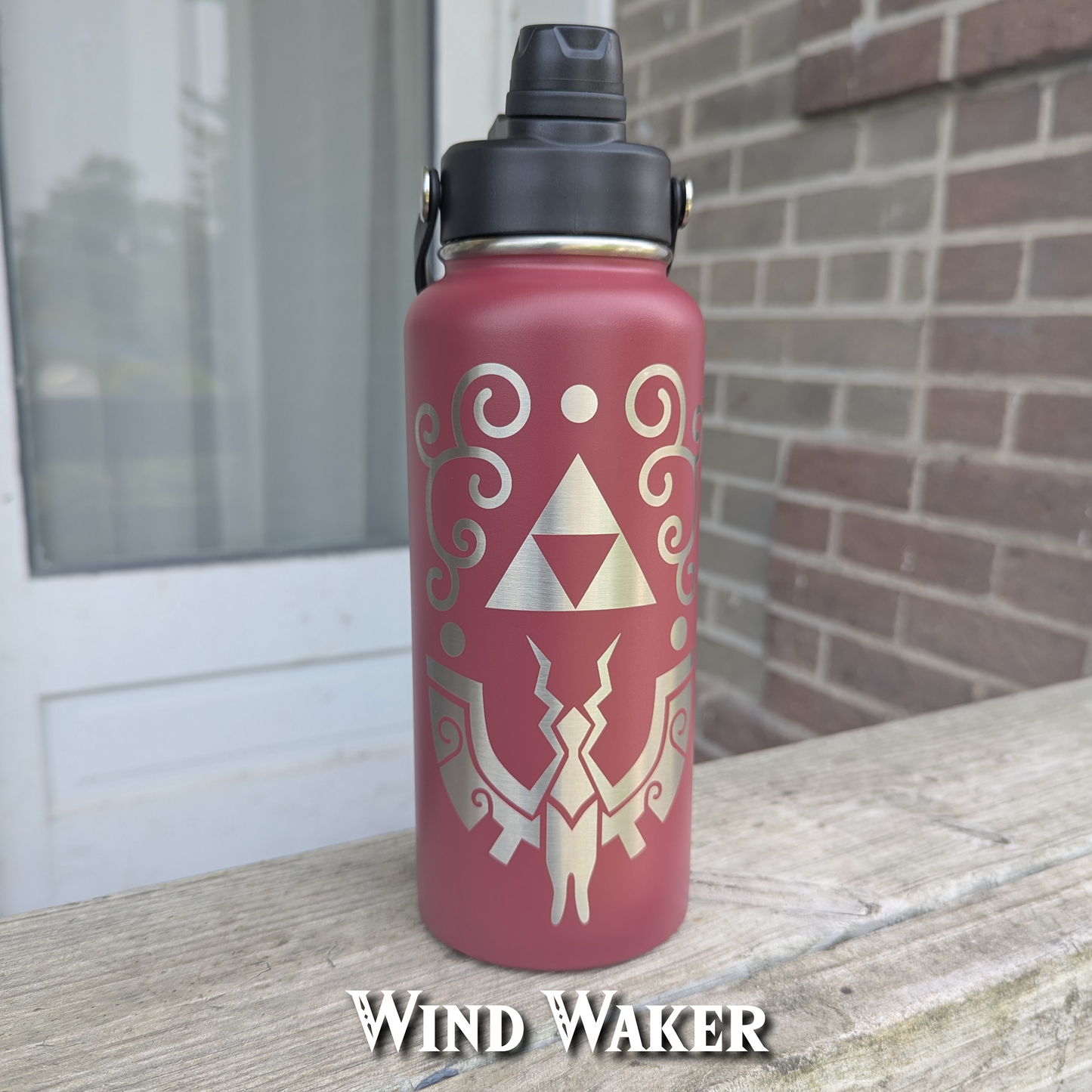 Link's Hylian Shield Stainless Steel Water Bottle, 32 oz, Double Wall Insulated, Personalized