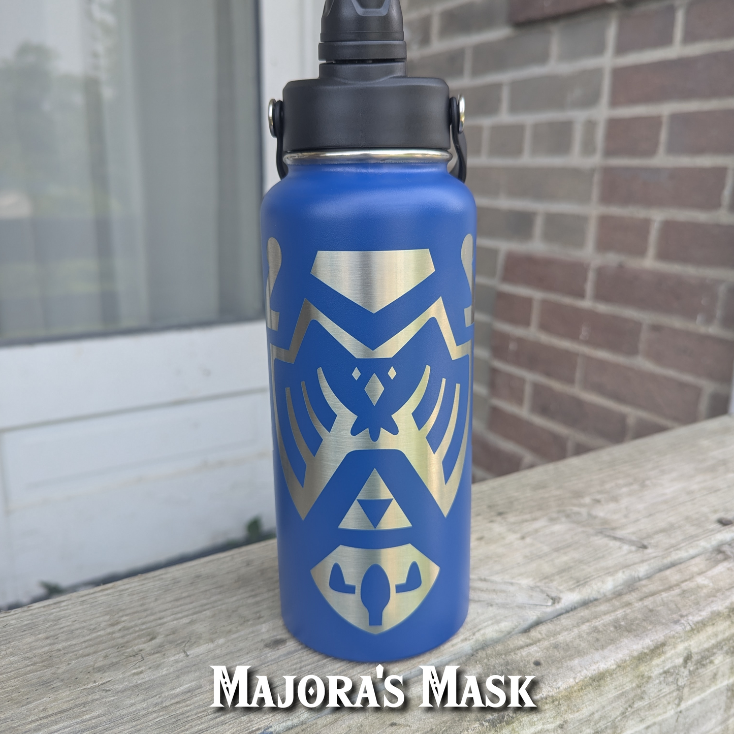 Link's Hylian Shield Stainless Steel Water Bottle, 32 oz, Double Wall Insulated, Personalized